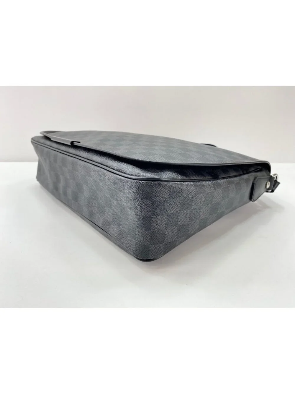 Louis Vuitton Shoulder Bag Daniel MM